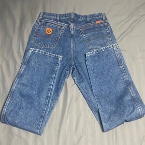 36/36 FR Wrangler bootcut jeans.
